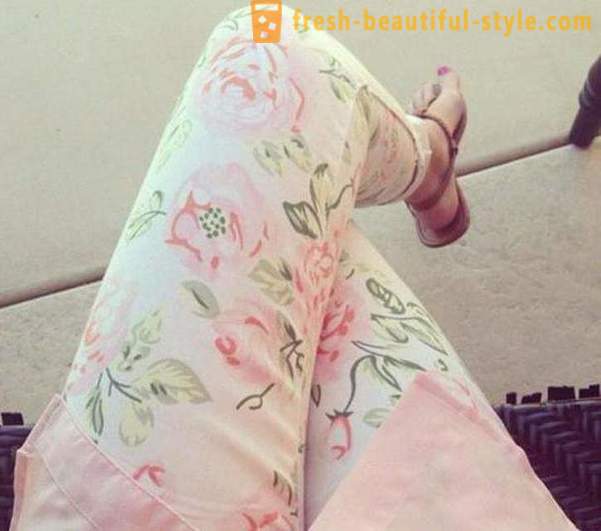 Pantaloni alla moda con i fiori - cosa indossare, stilisti di consulenza e la migliore combinazione di