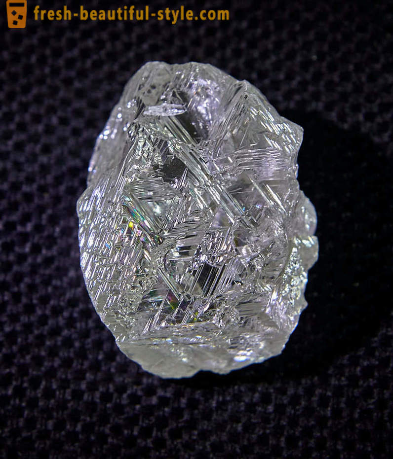 In Yakutia hanno trovato un diamante unico del peso di circa 200 carati
