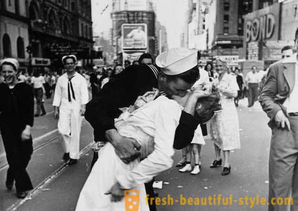 Bacio religiosa catturato sulla pellicola fotografica