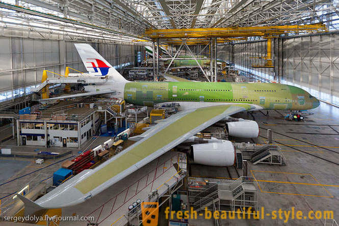 Come costruire l'A380 e il modo in cui guardare dentro
