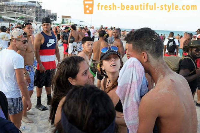 Come studenti americani trascorrono le loro vacanze a Miami