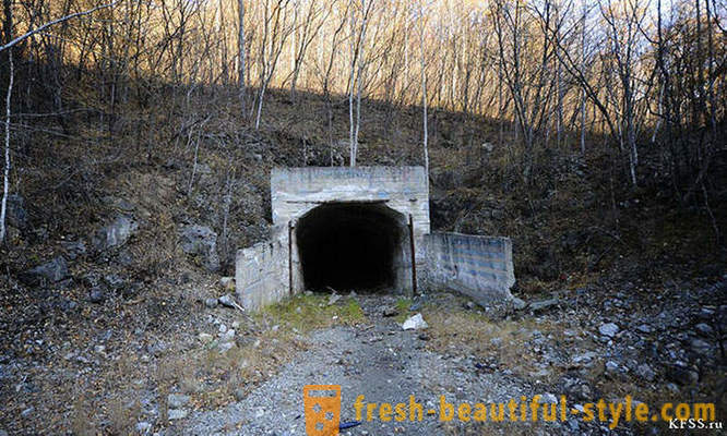 Viaggio attraverso le miniere abbandonate del territorio Primorsky