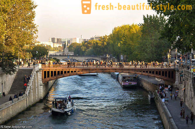 Camminare sopra i ponti di Parigi