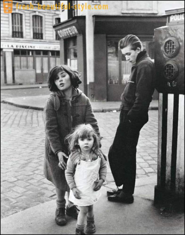 Bambini sulla foto Foto di Robert Doisneau