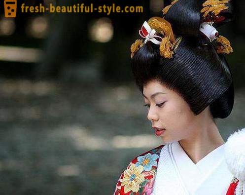 Acconciature giapponesi per le ragazze. Tradizionale taglio di capelli giapponese