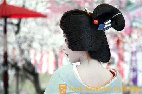 Acconciature giapponesi per le ragazze. Tradizionale taglio di capelli giapponese