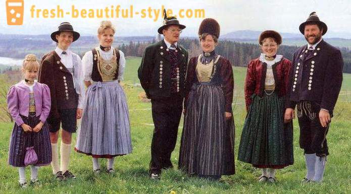 Costumi nazionali tedesche per donne, uomini e bambini. indumenti etnici