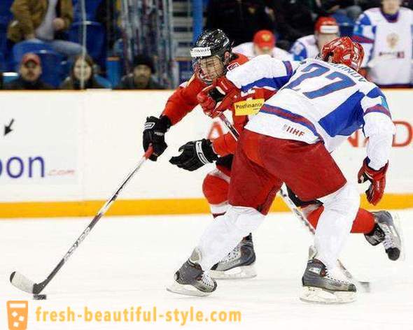 Maxim Chudinov: SKA hockey difensore