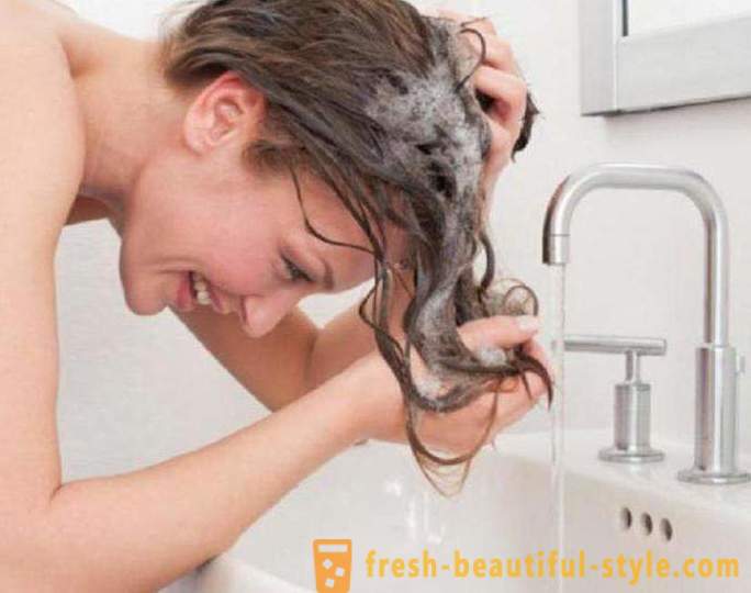 Come preparare un balsamo per capelli a casa?
