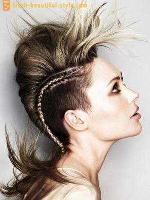 Taglio di capelli con rasato tempio femminile. Opzioni e stili tagli di capelli, i tipi di styling dei capelli.