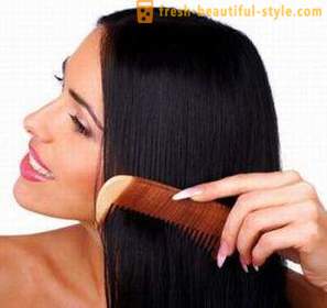 Segreti di bellezza: lisciare i capelli a casa
